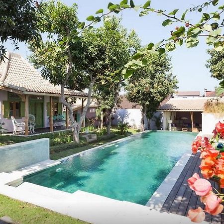 Guesthouse Mooz Canggu Quarto foto