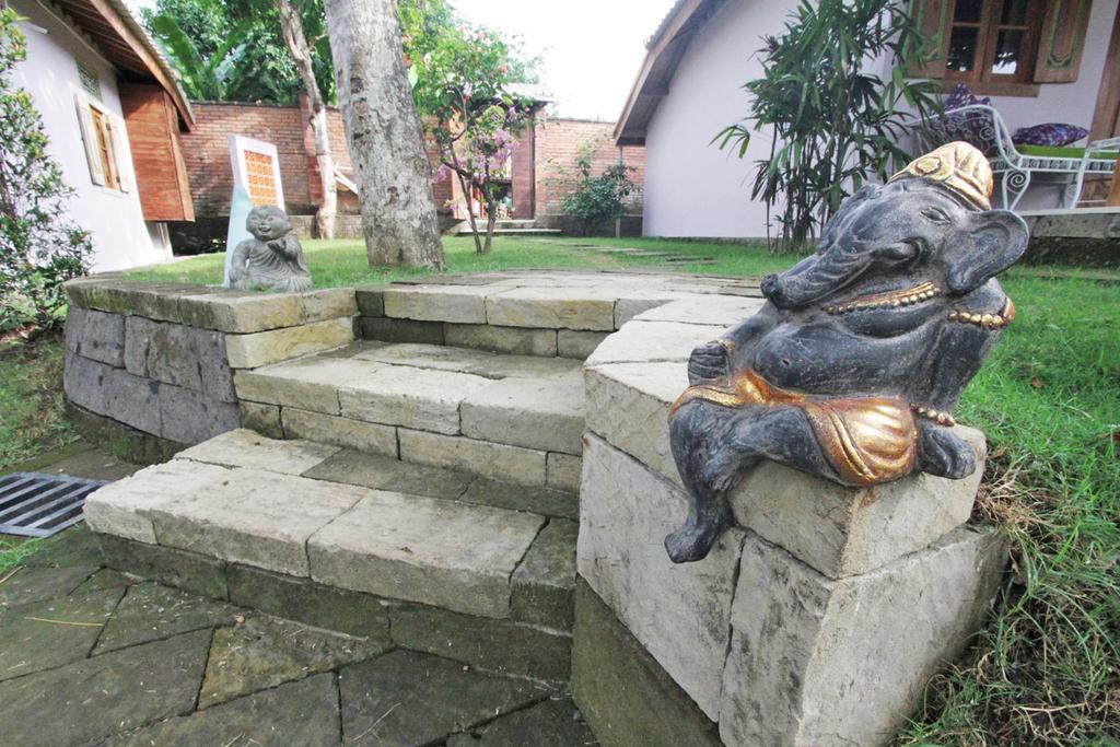 Guesthouse Mooz Canggu Quarto foto