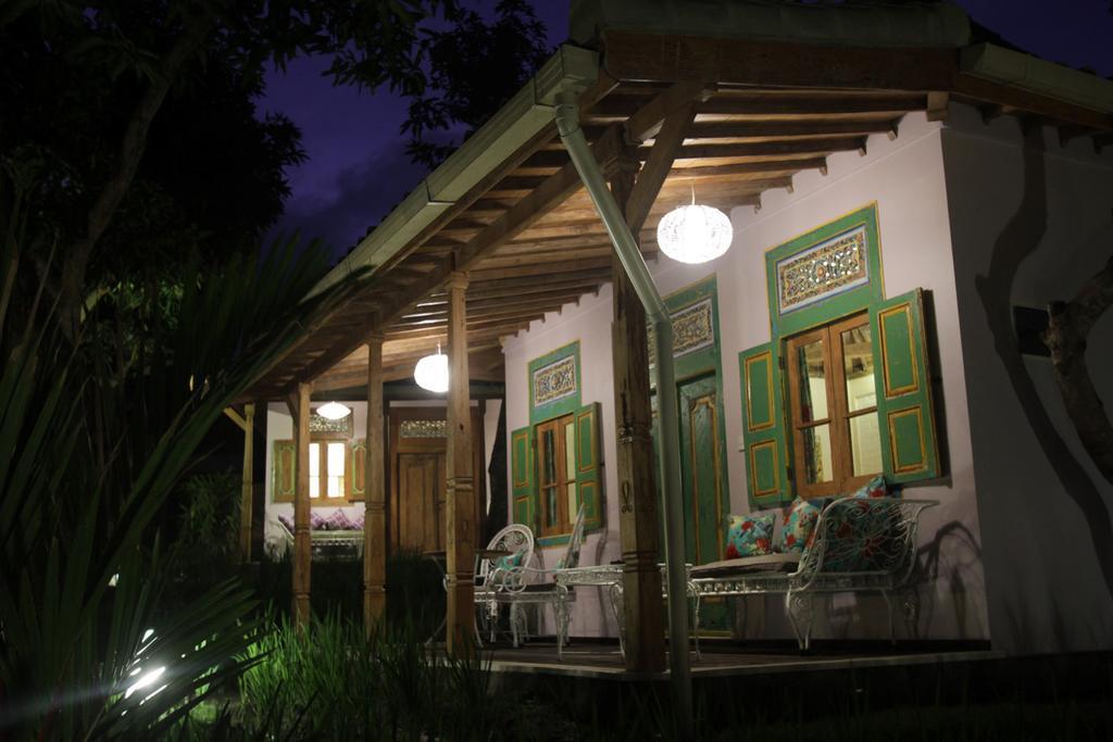 Guesthouse Mooz Canggu Quarto foto