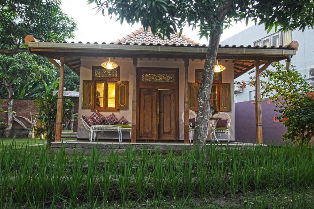 Guesthouse Mooz Canggu Quarto foto